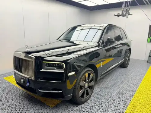 Rolls-Royce Cullinan, 2021