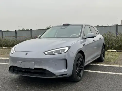AITO M5, 2025