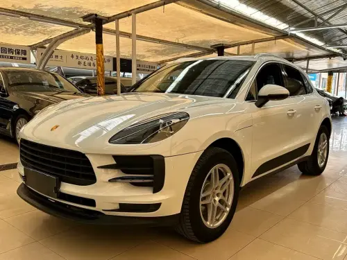 Porsche Macan, 2021
