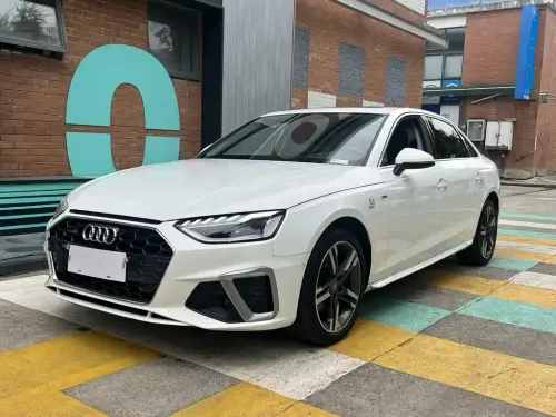 Audi A4, 2021
