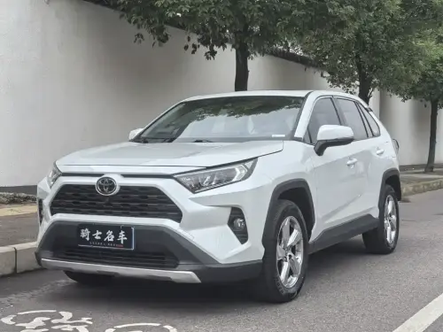 Toyota RAV4, 2023