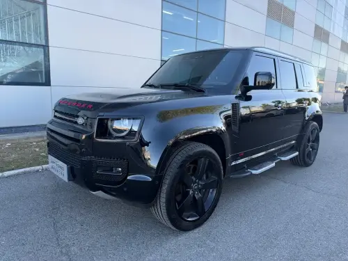 Land Rover Defender, 2025