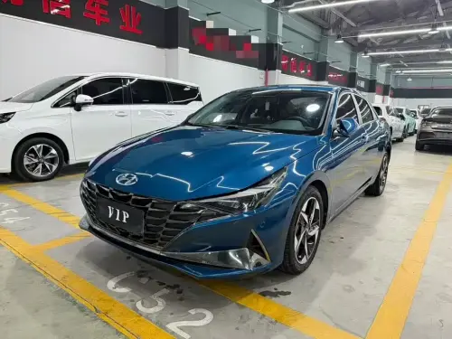 Hyundai Elantra, 2023