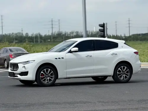 Maserati Levante, 2022