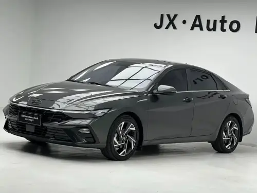 Hyundai Elantra, 2025