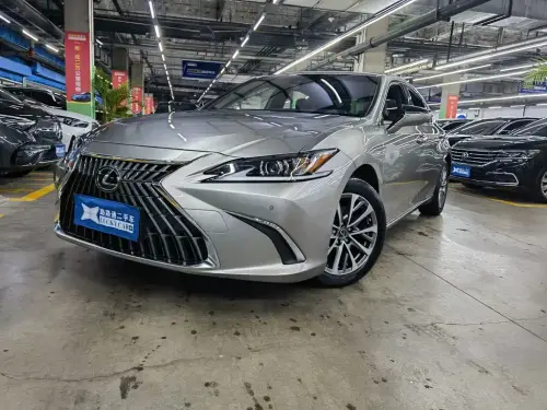 Lexus ES, 2024