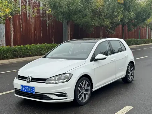 Volkswagen Golf, 2020