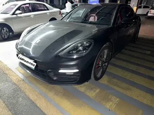 Porsche Panamera, 2022