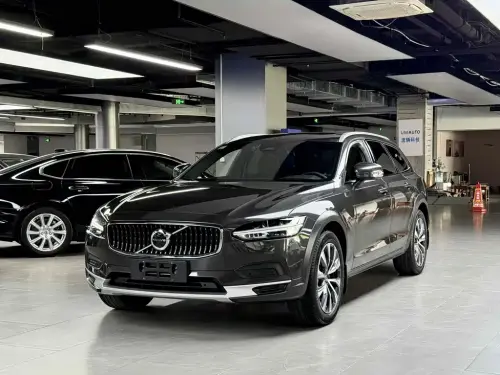 Volvo V90, 2024