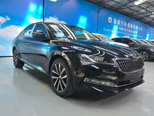 Skoda Superb, 2026