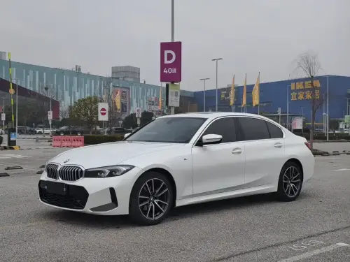 BMW 3-Series, 2023