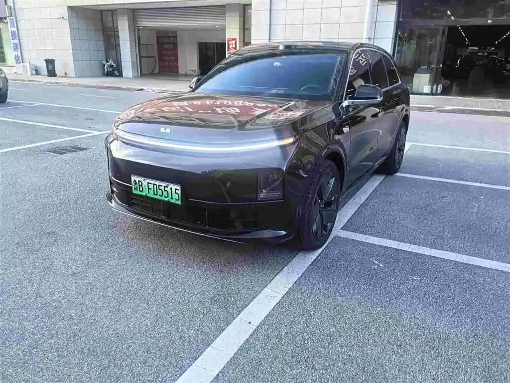 Li Auto L6, 2025