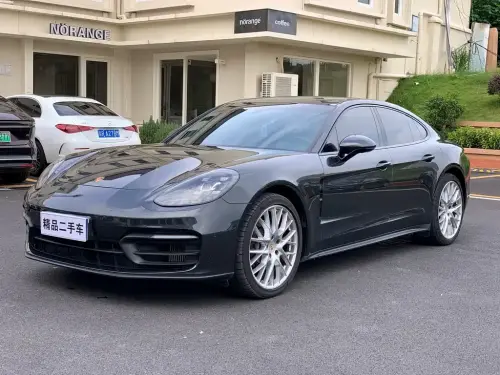 Porsche Panamera, 2023