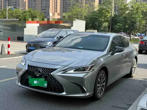 Lexus ES, 2024