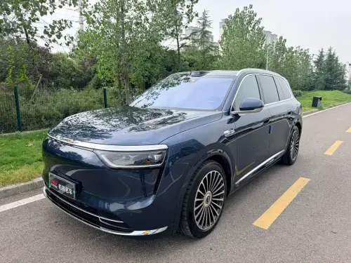 AITO M8, 2025