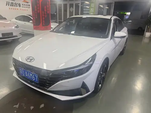 Hyundai Elantra, 2023
