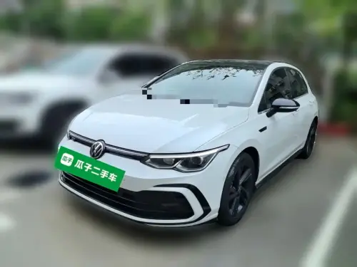 Volkswagen Golf, 2022