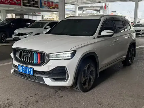 Geely Xingyue L, 2025