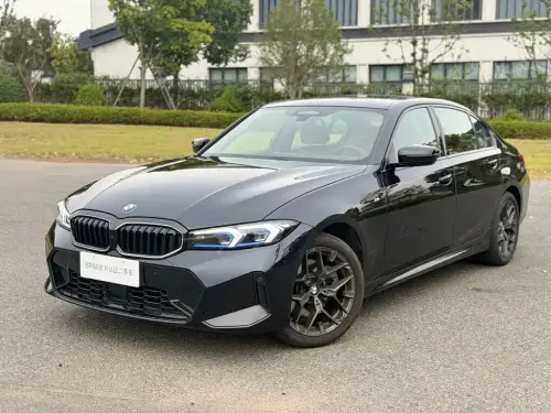 BMW 3-Series, 2025