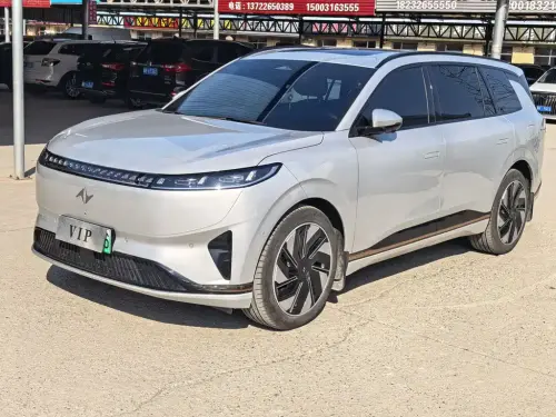 Dongfeng eπ008, 2025