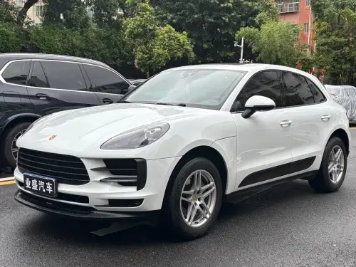 Porsche Macan, 2021