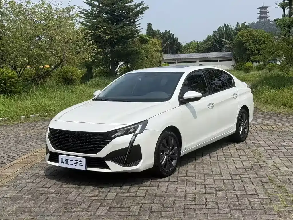 Peugeot 408, 2022