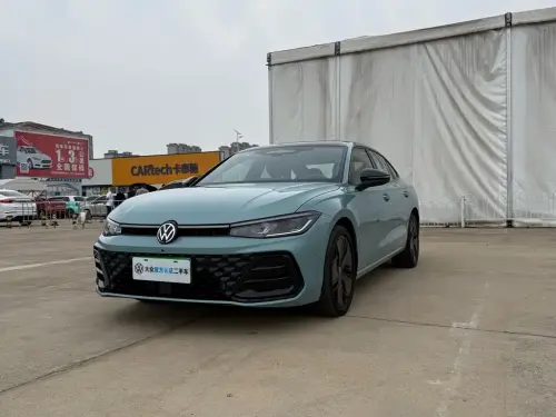 Volkswagen Passat, 2024