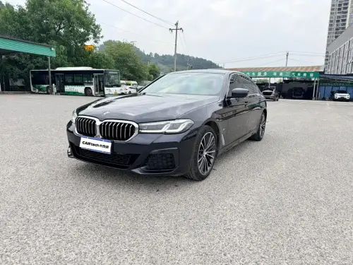 BMW 5-Series, 2022