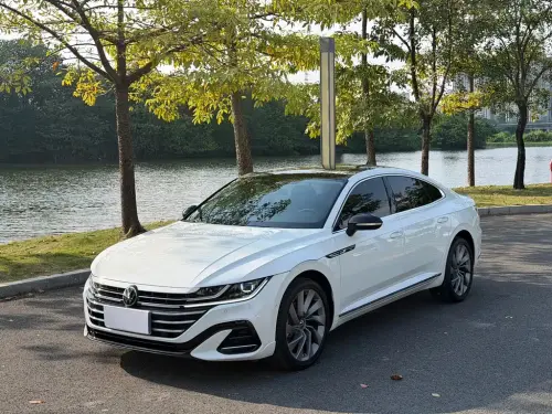 Volkswagen CC, 2025