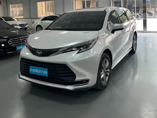 Toyota Sienna, 2023