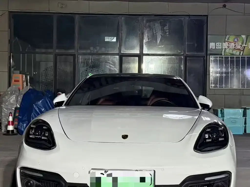 Porsche Panamera, 2022