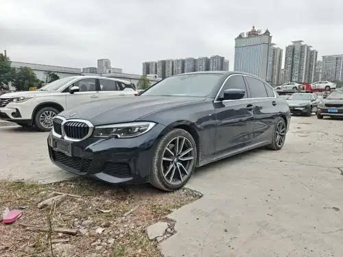 BMW 3-Series, 2022