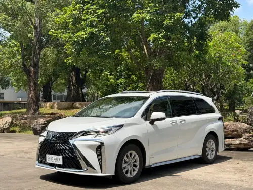 Toyota Granvia, 2025