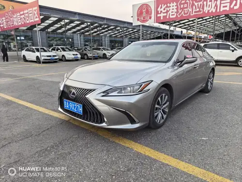Lexus ES, 2021