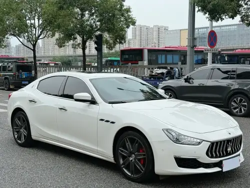 Maserati Ghibli, 2022