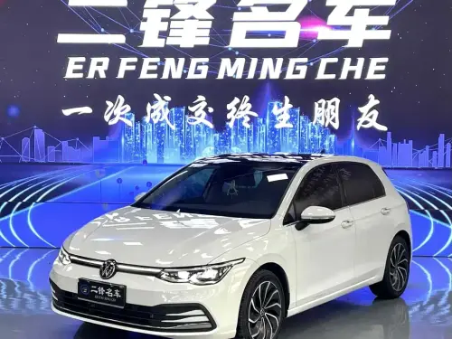 Volkswagen Golf, 2022