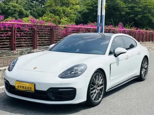 Porsche Panamera, 2023