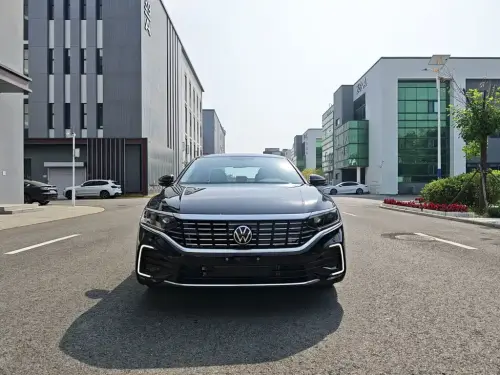 Volkswagen Passat, 2025