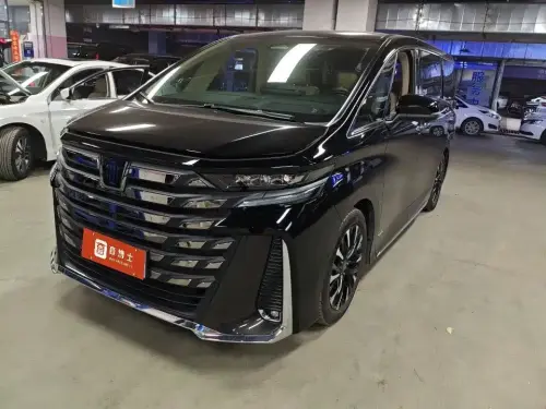 Toyota Vellfire, 2024