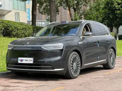 AITO M7, 2025