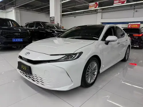 Toyota Camry, 2025
