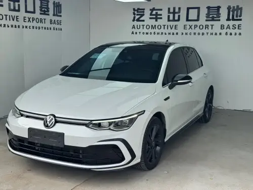 Volkswagen Golf, 2022