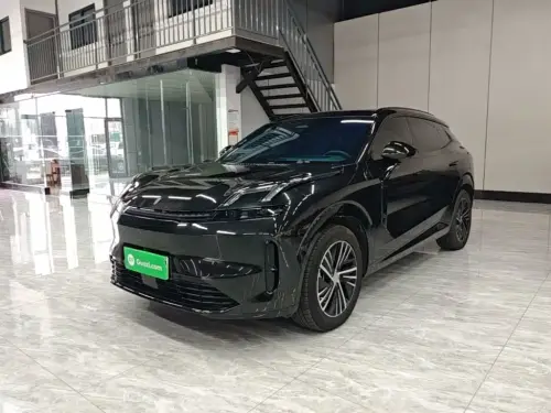 Lynk & Co 08, 2023