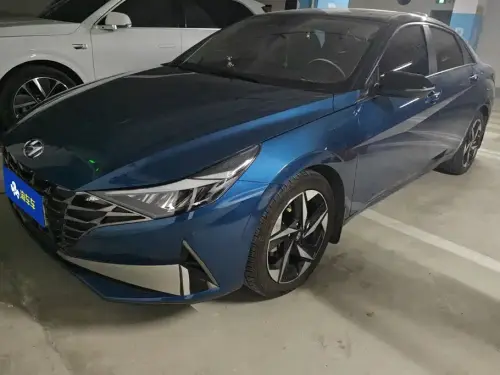 Hyundai Elantra, 2022