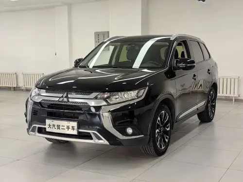 Mitsubishi Outlander, 2021