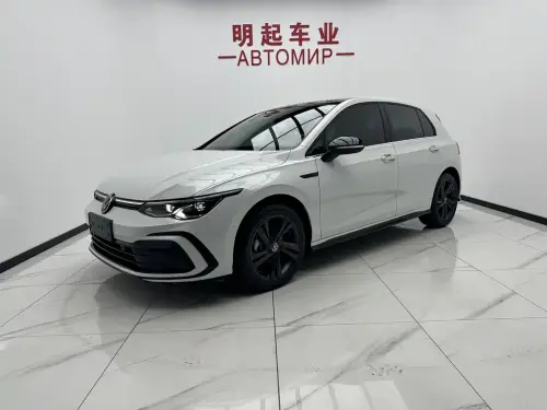 Volkswagen Golf, 2022