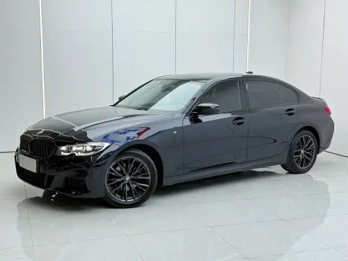 BMW 3-Series, 2022