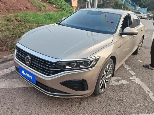 Volkswagen Passat, 2022