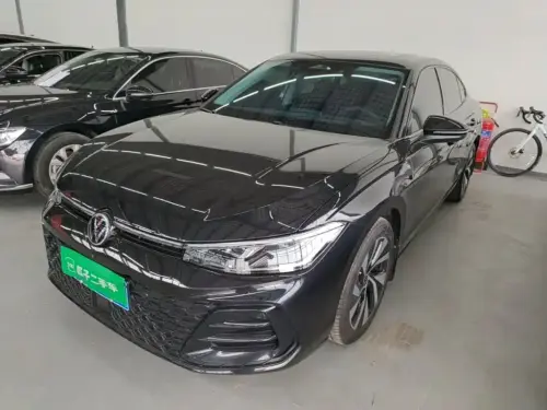 Volkswagen Passat, 2025