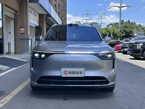 AITO M8, 2025